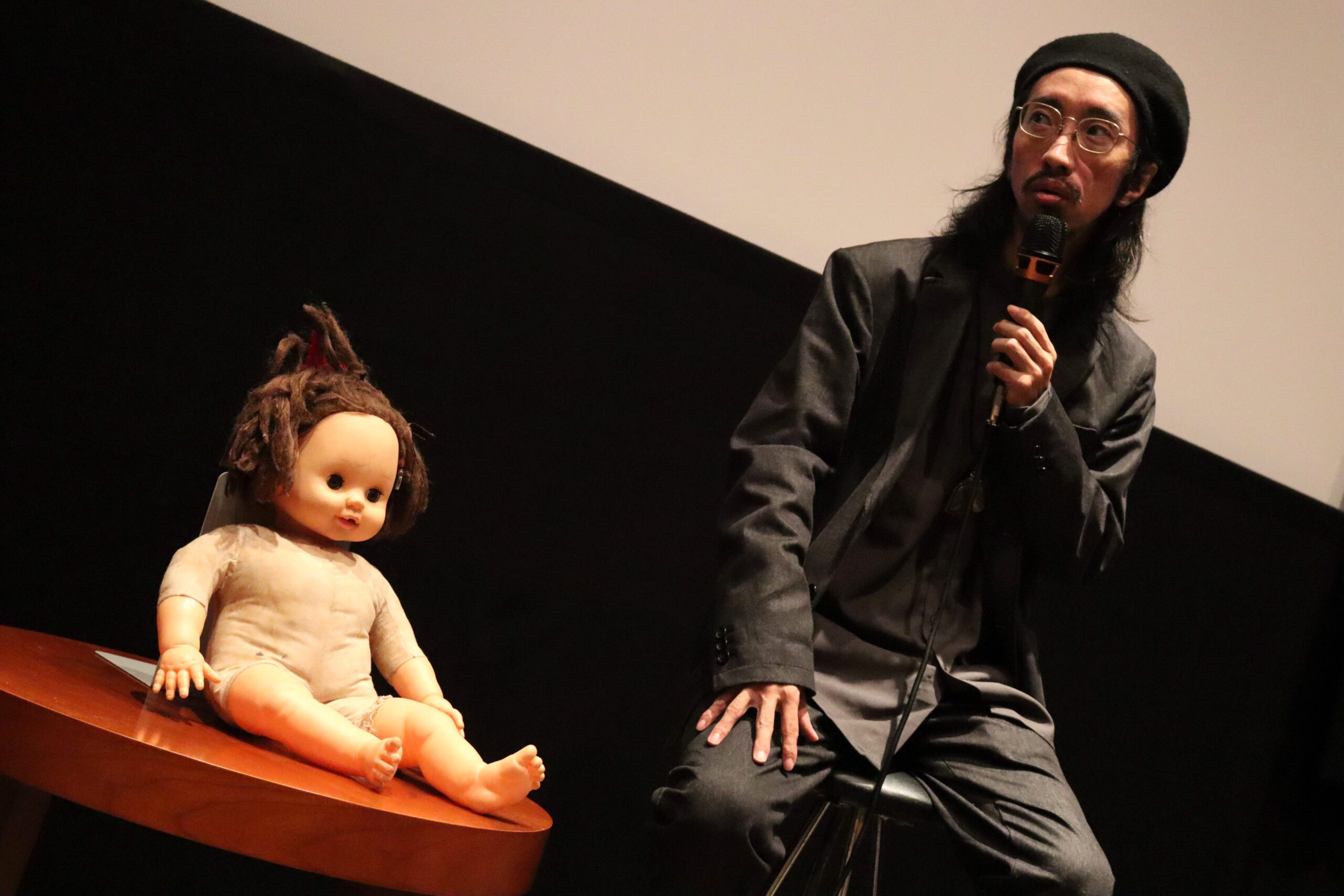 映画公開記念！呪物コレクター田中俊行×特級呪物チャーミー人形  