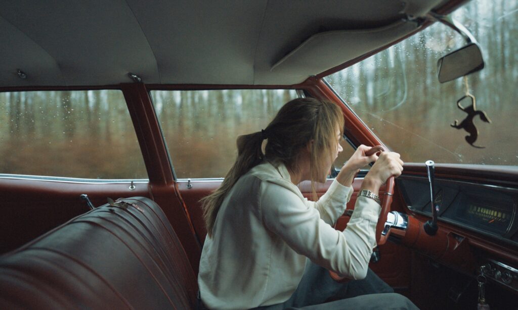 この10年でいちばん怖い映画」恐怖の映画史が覆る傑作『ロングレッグス』3月14日(金)公開！2024年全米興収一位！！